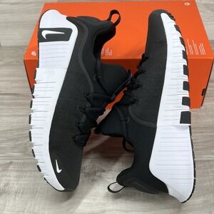Nike Black and White Women’s Athletic Sneakers